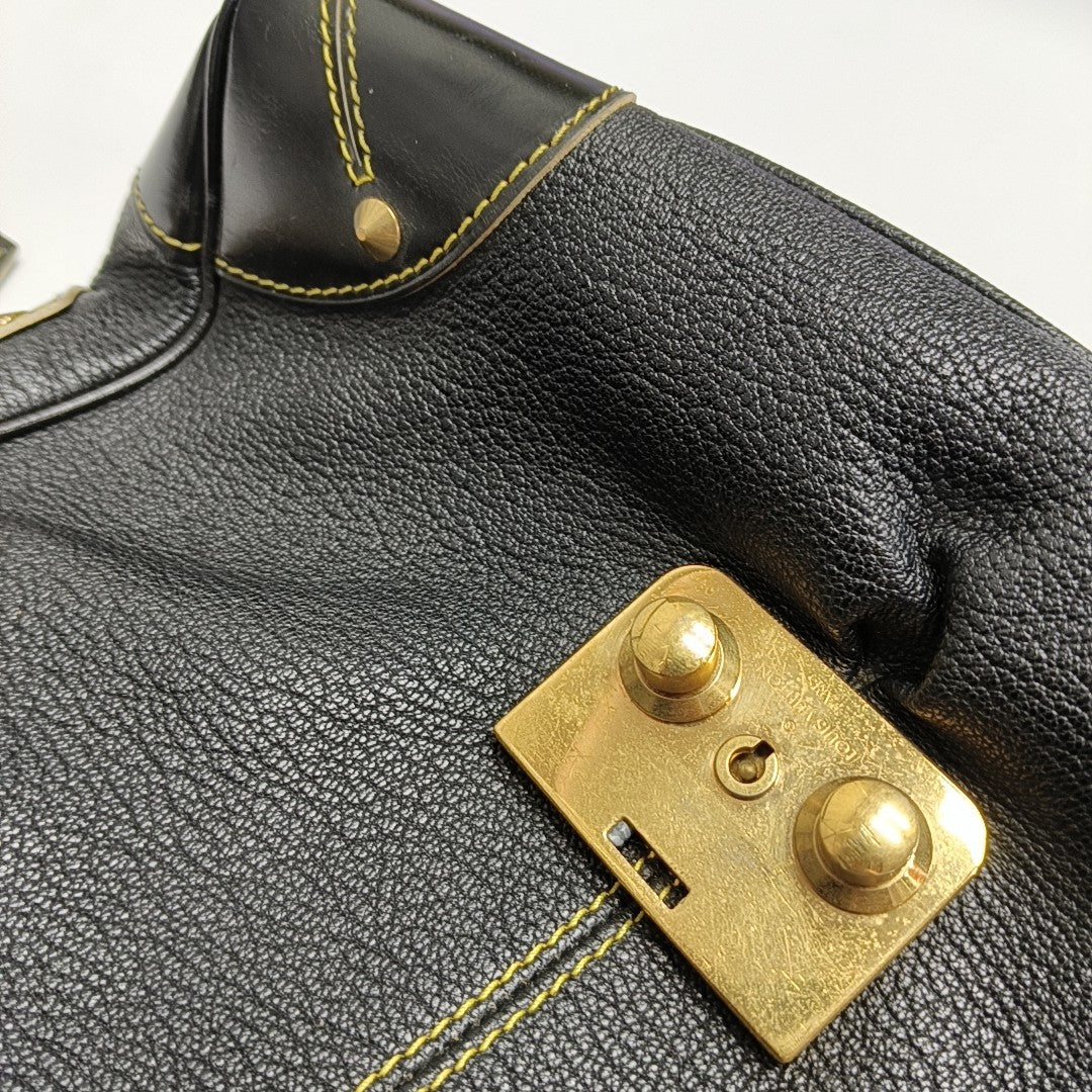 L'ESSENTIEL Calfskin Black