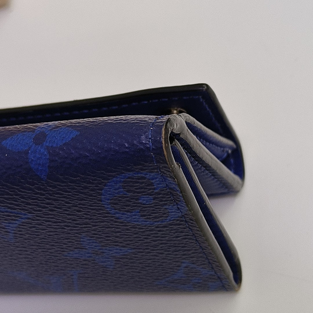 DISCOVERY Monogram Calfskin Blue Wallet