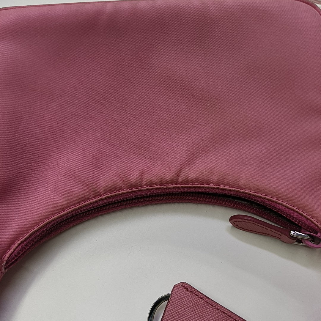 Re-Edition2000 Mini Nylon Red