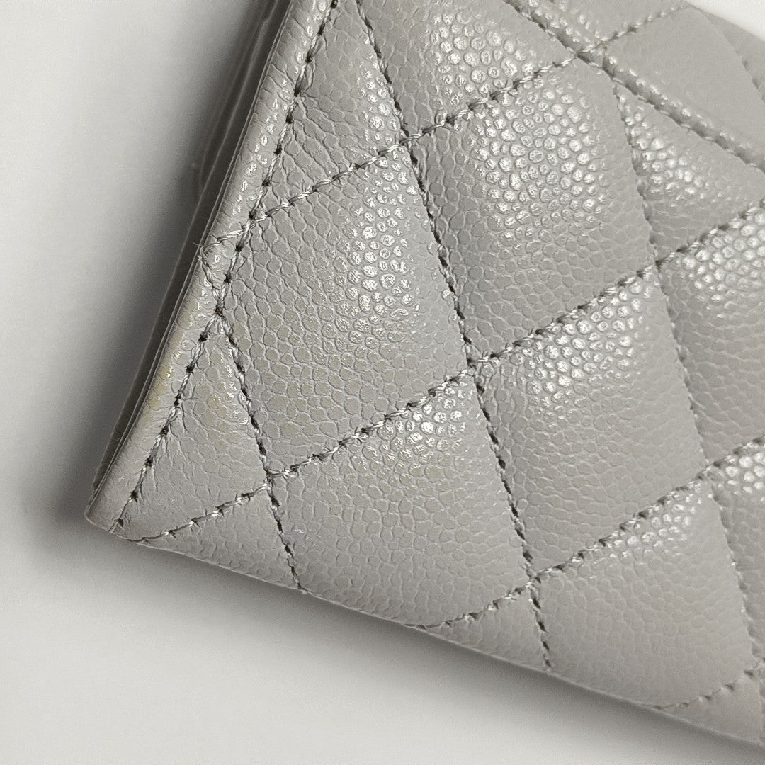 CLASSIC FLAP Quilted Grained Calfskin Gray Card Holder