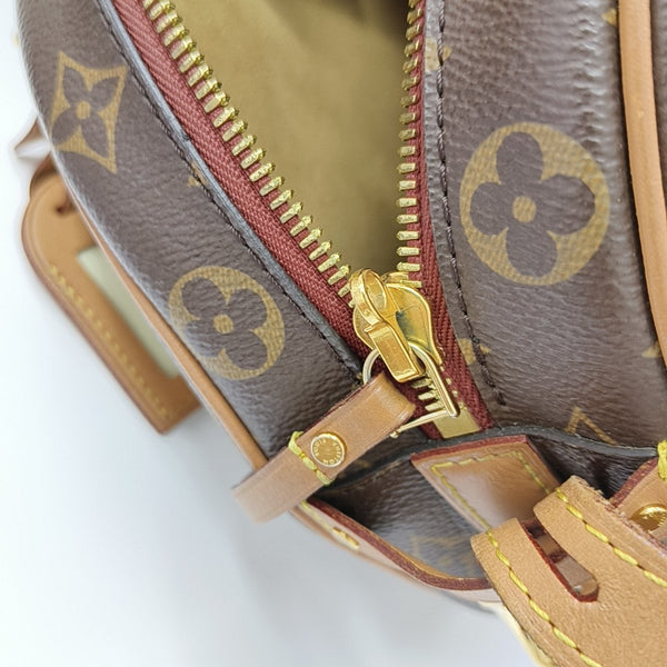BOITE CHAPEAU MM Monogram Coated Canvas Brown