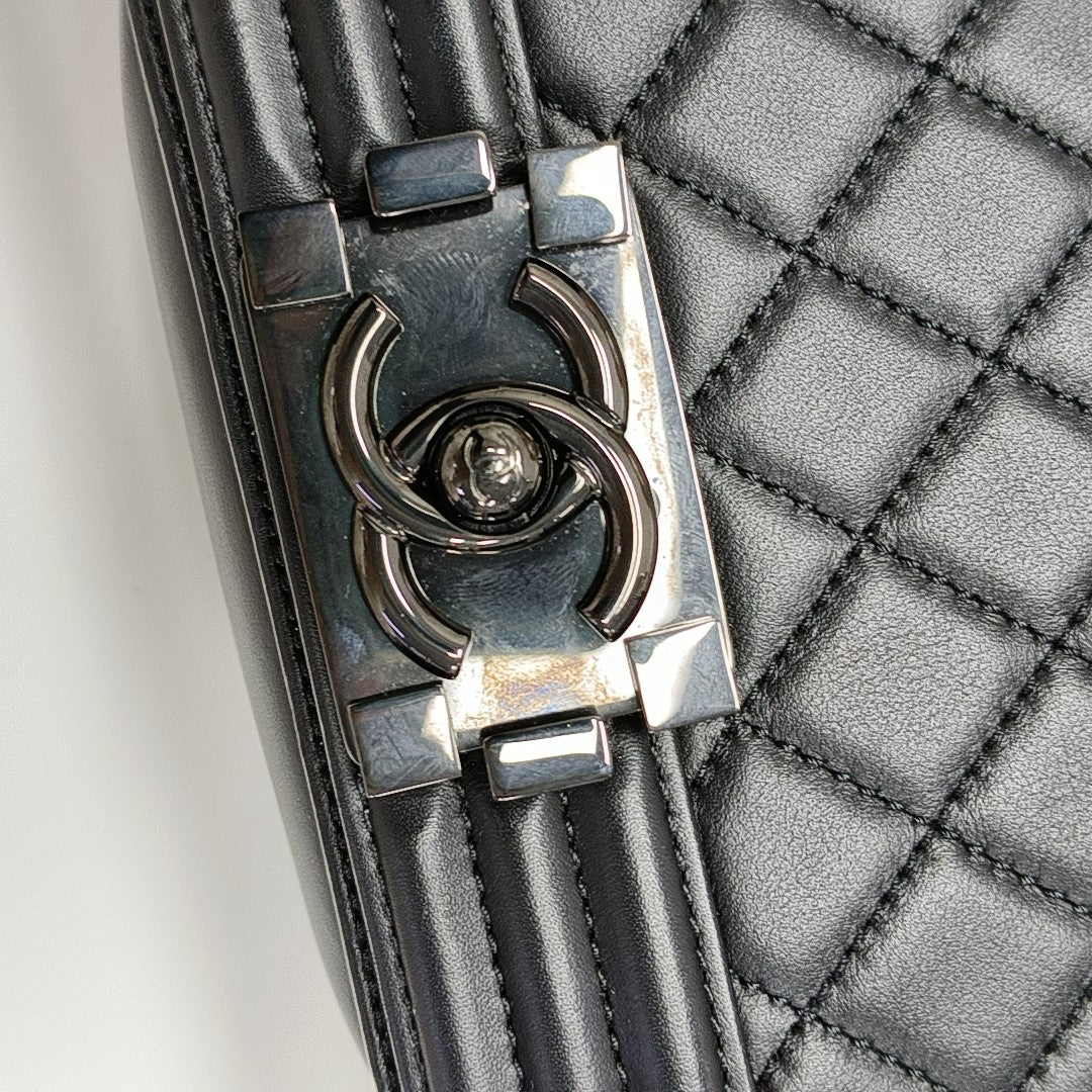 BOY CHANEL Small Quilted Lambskin Black