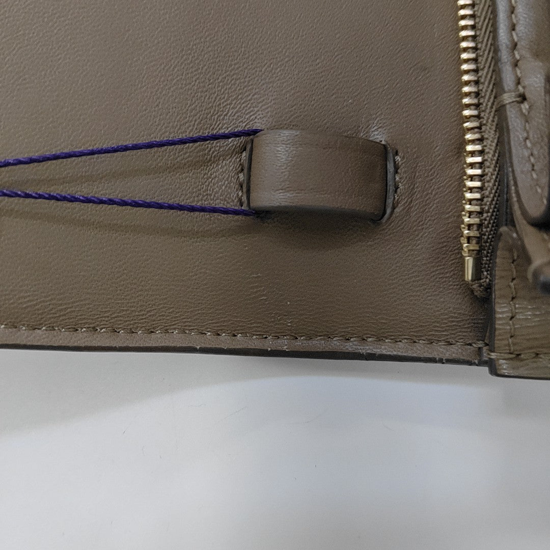 CLASSIC BOX Medium Calfskin Beige