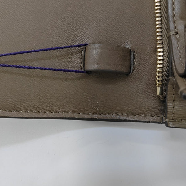 CLASSIC BOX Medium Calfskin Beige