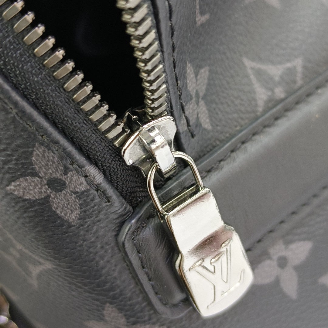 DISCOVERY PM Monogram Coated Canvas Black