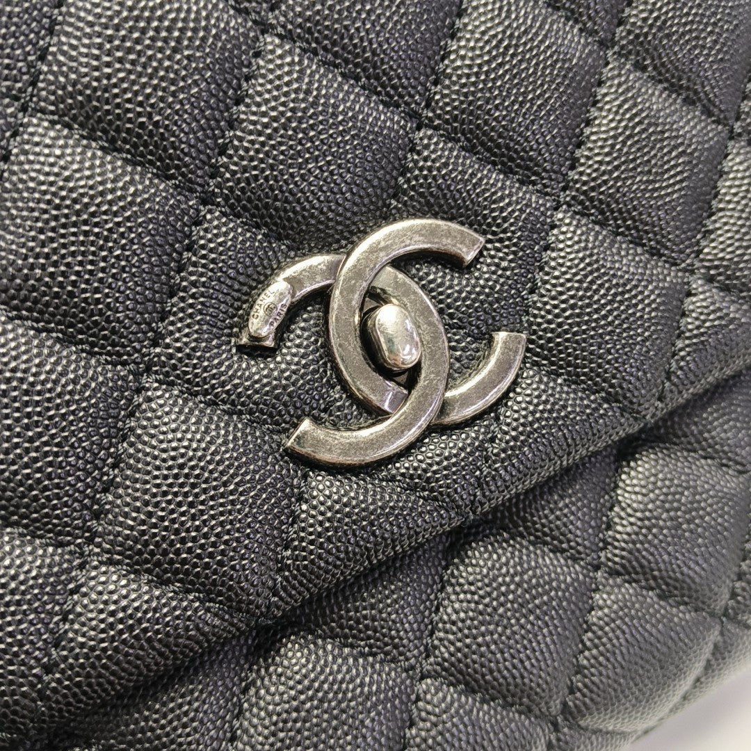 COCO HANDLE Medium Quilted Grained Calfskin Multicolor
