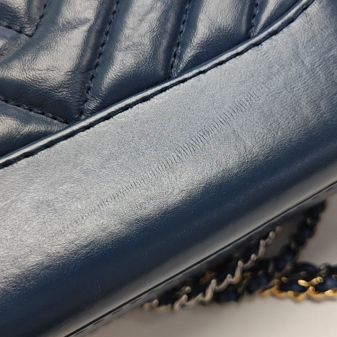 GABRIELLE Small Chevron Calfskin Blue