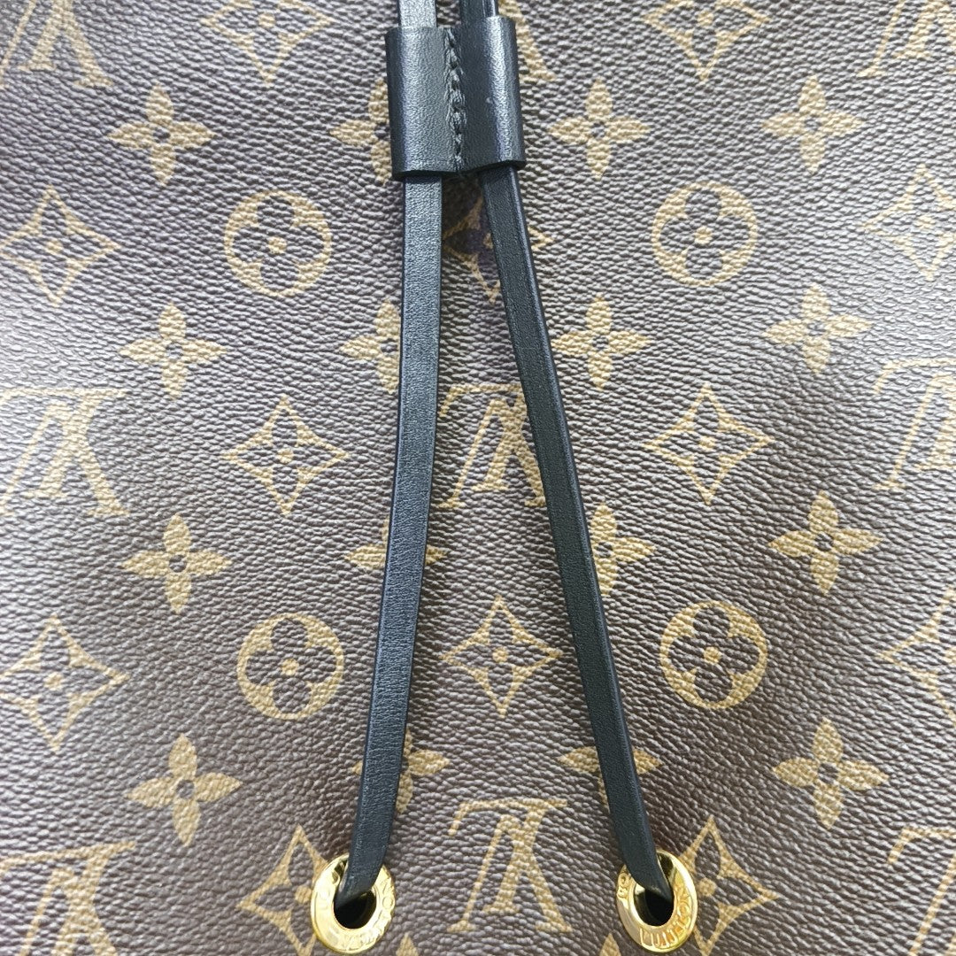 NÉONOÉ MM Monogram Coated Canvas Brown