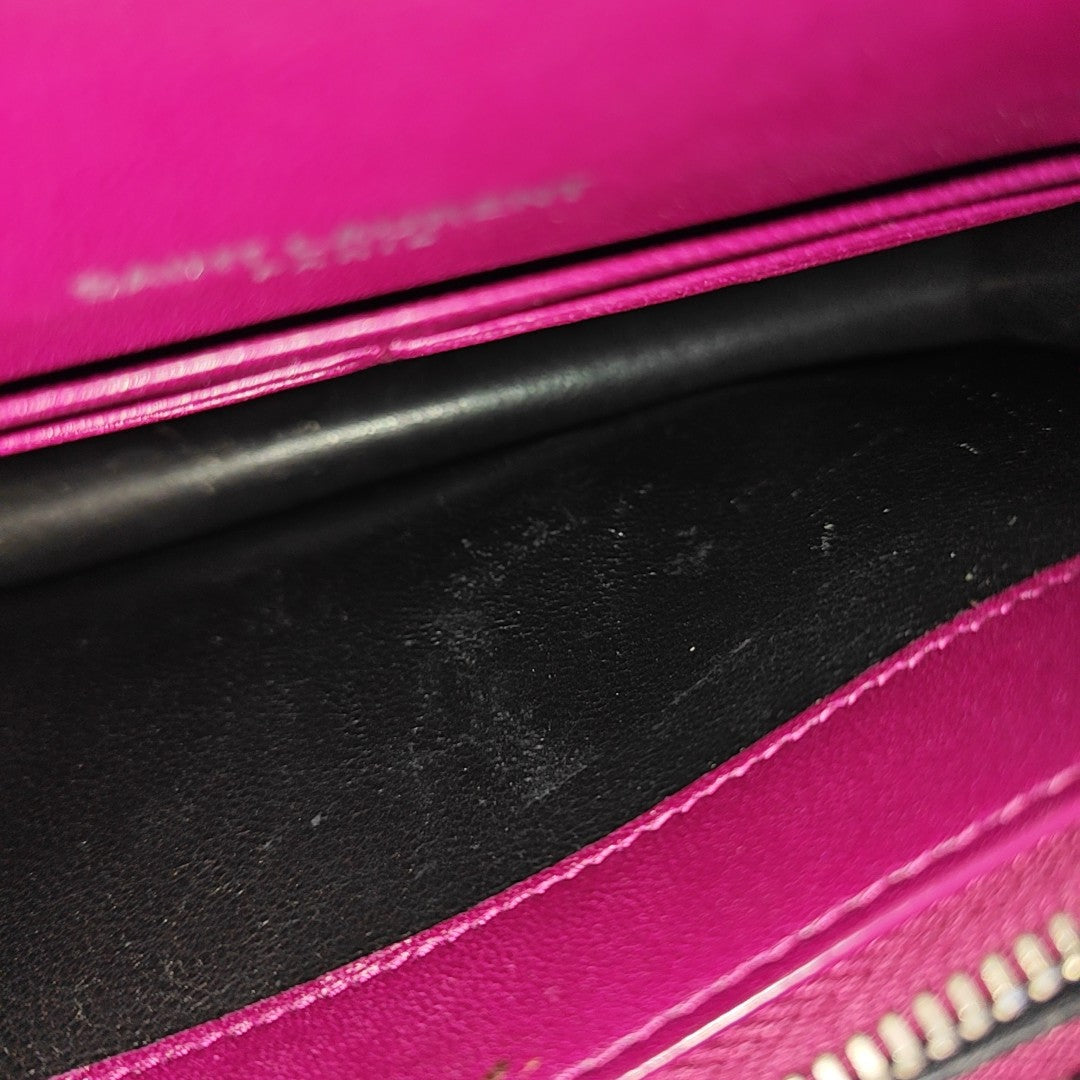 KATE WOC Velvet Red