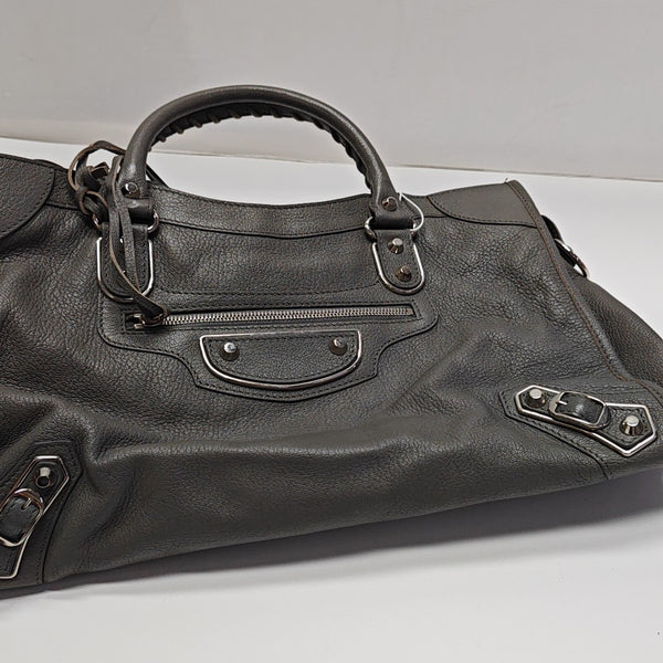 Classic Metallic Edge City Medium Lambskin Gray
