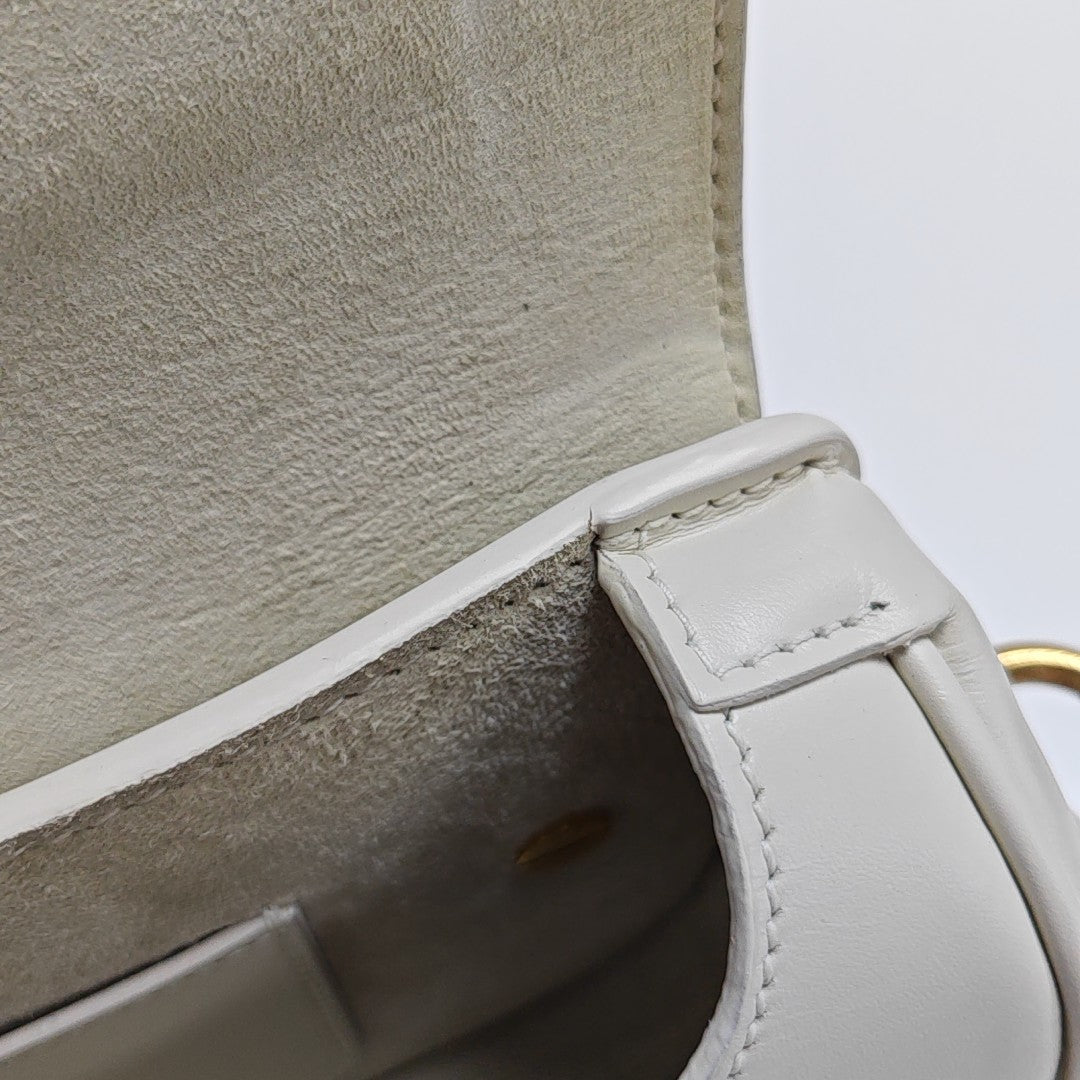 Bobby Medium Calfskin White