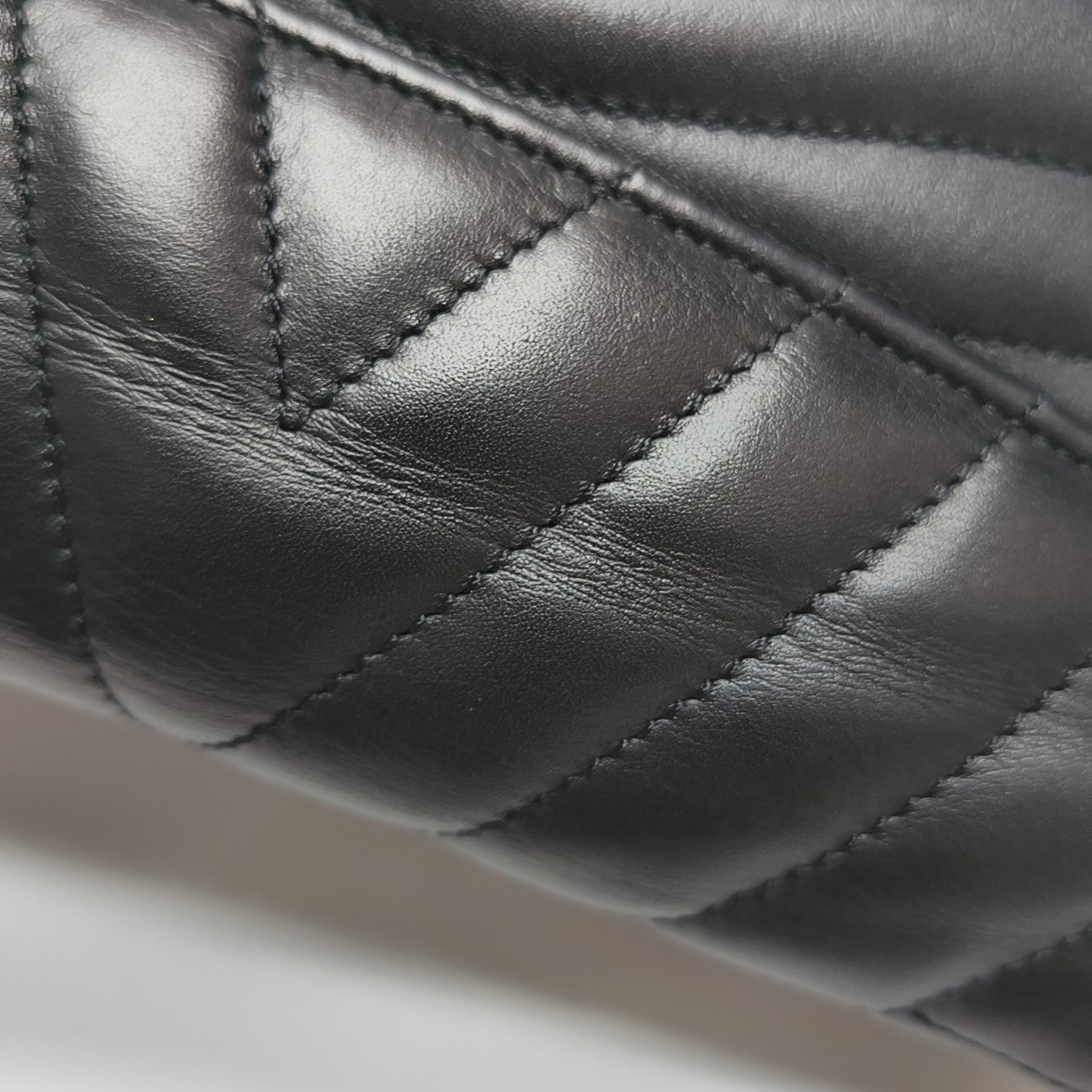 NEW WAVE Quilted Calfskin Black