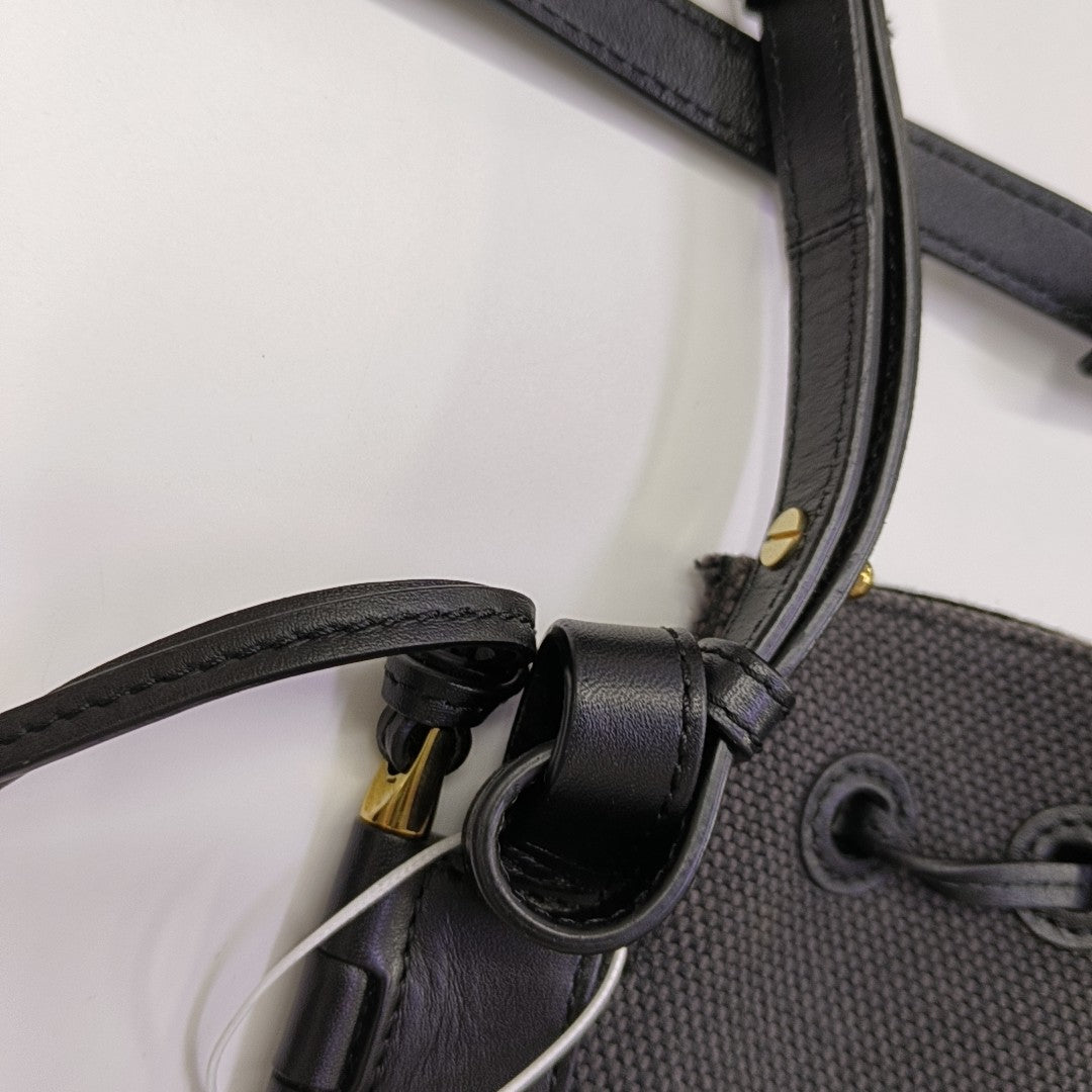 Horseshoe Small Canvas Black