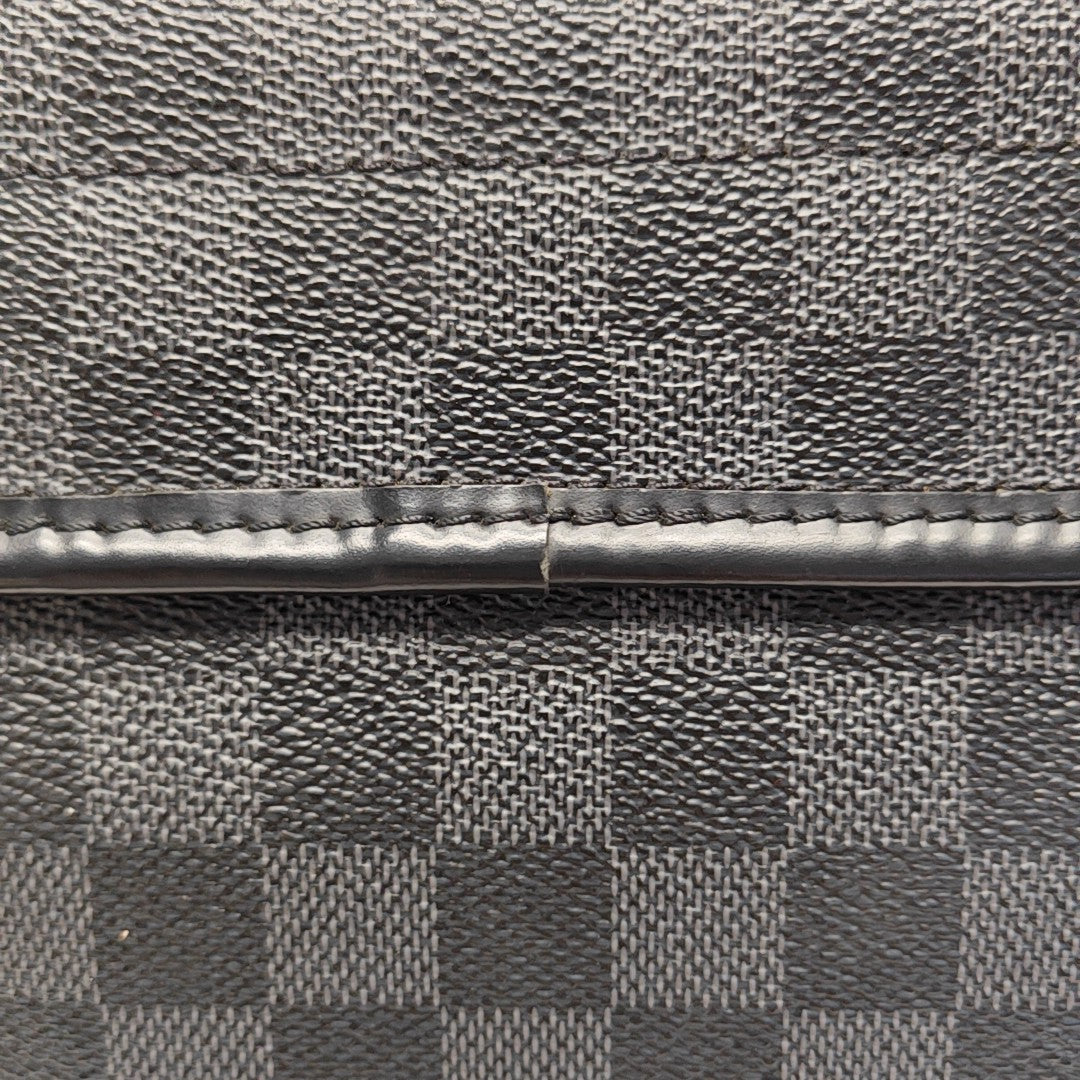 TOILETRY Damier Graphite Coated Canvas Gray