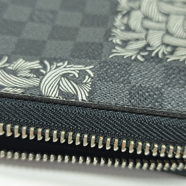 ZIPPY Damier Graphite Coated Canvas Black Wallet