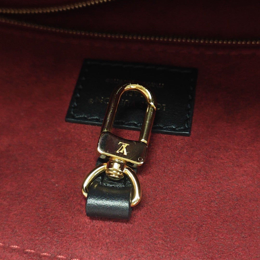 ONTHEGO MM Monogram Calfskin Black