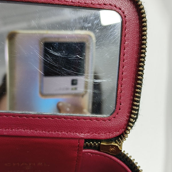 VANITY CASE Mini Quilted Lambskin Black