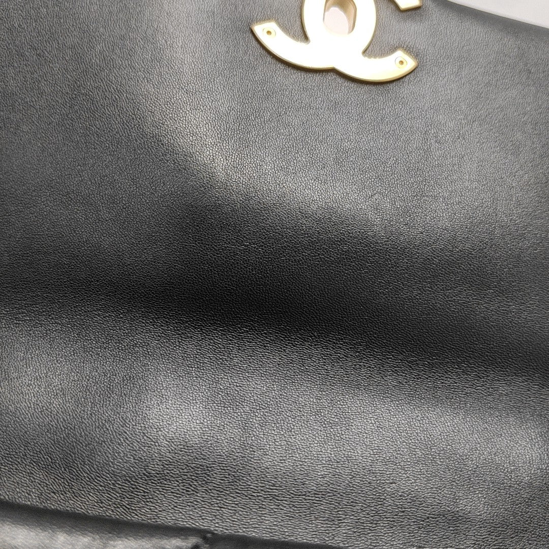 CHANEL 19 Small Quilted Lambskin Black