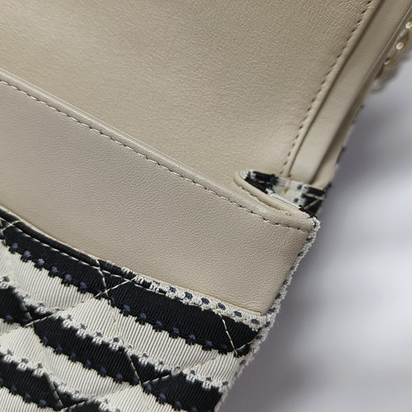Bolso Flap Clásico Mediano de Tela Acolchada Multicolor