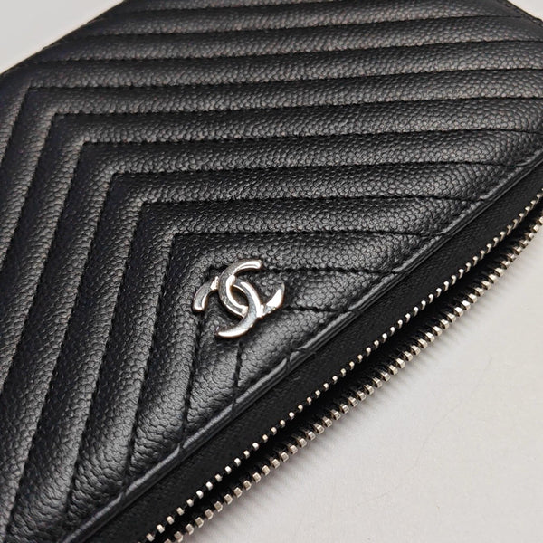 Chevron Calfskin Wallet Black