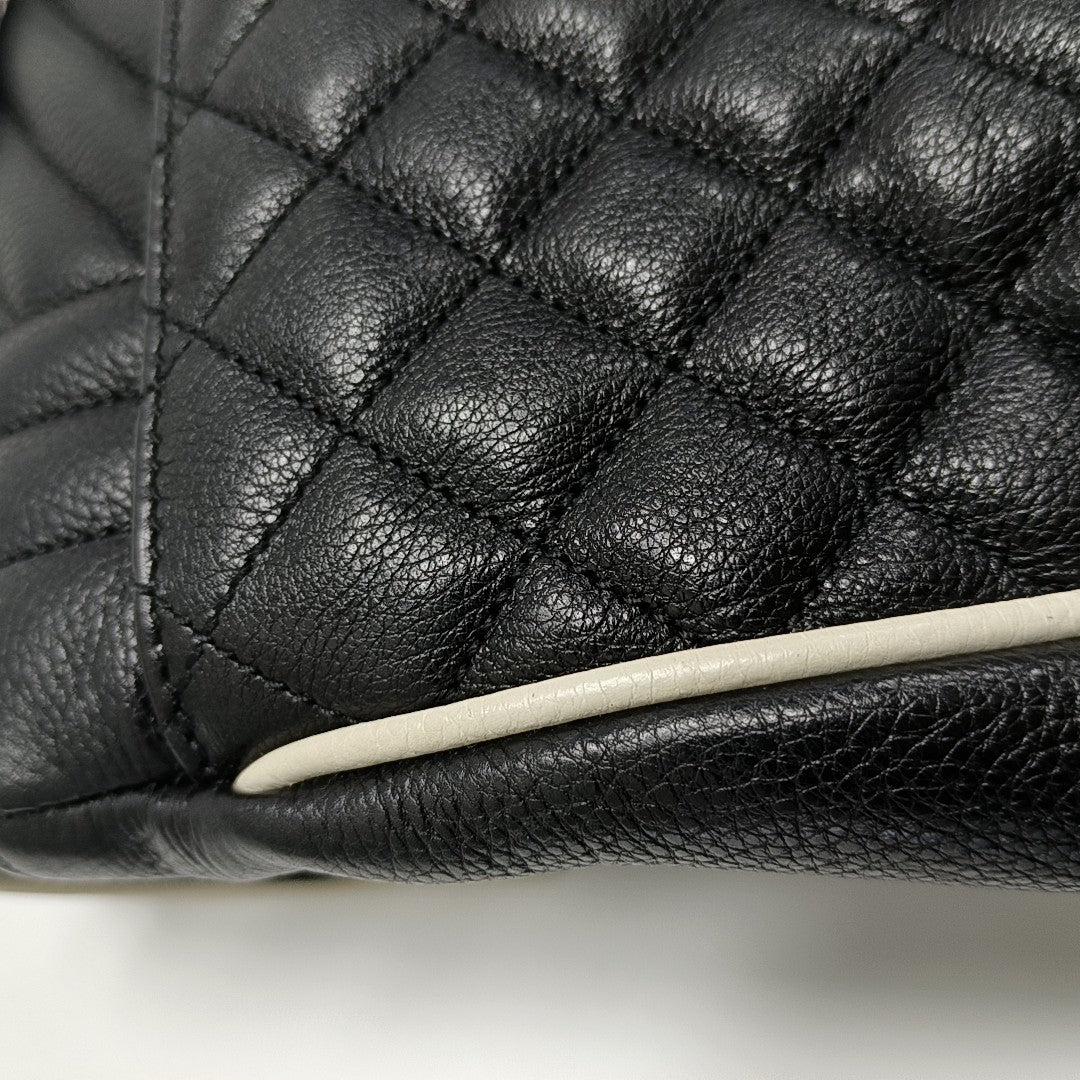 COLLEGE Large Chevron Calfskin Black