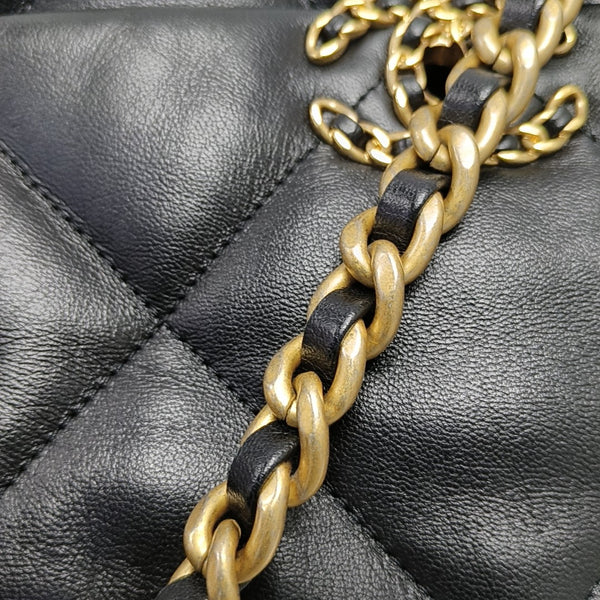 CHANEL 19 Small Quilted Lambskin Black