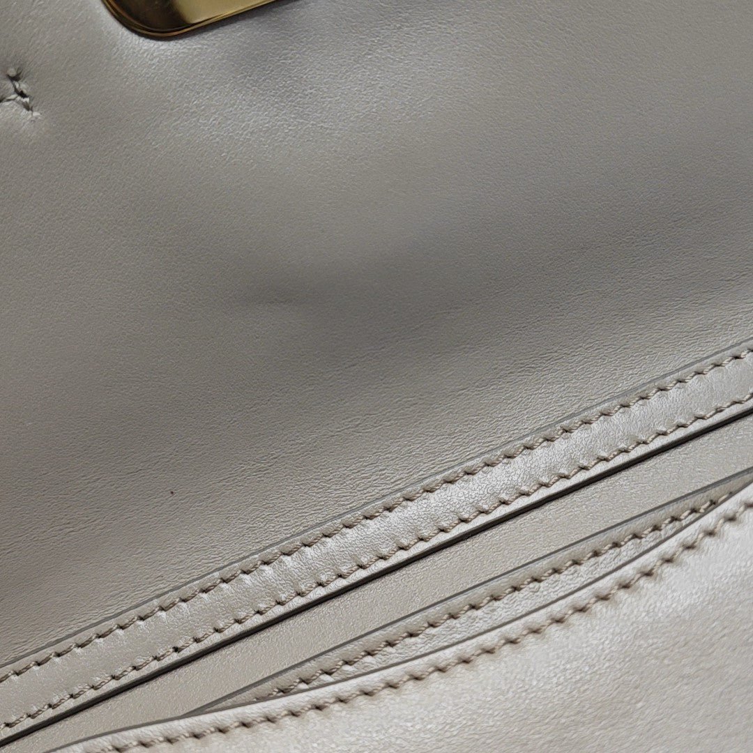 Chloé C Calfskin Gray