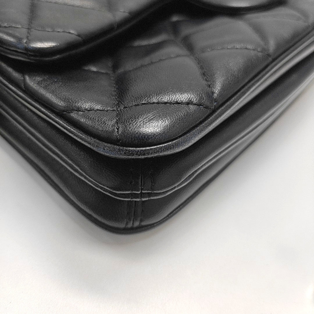 CLASSIC FLAP Medium Quilted Lambskin Blue