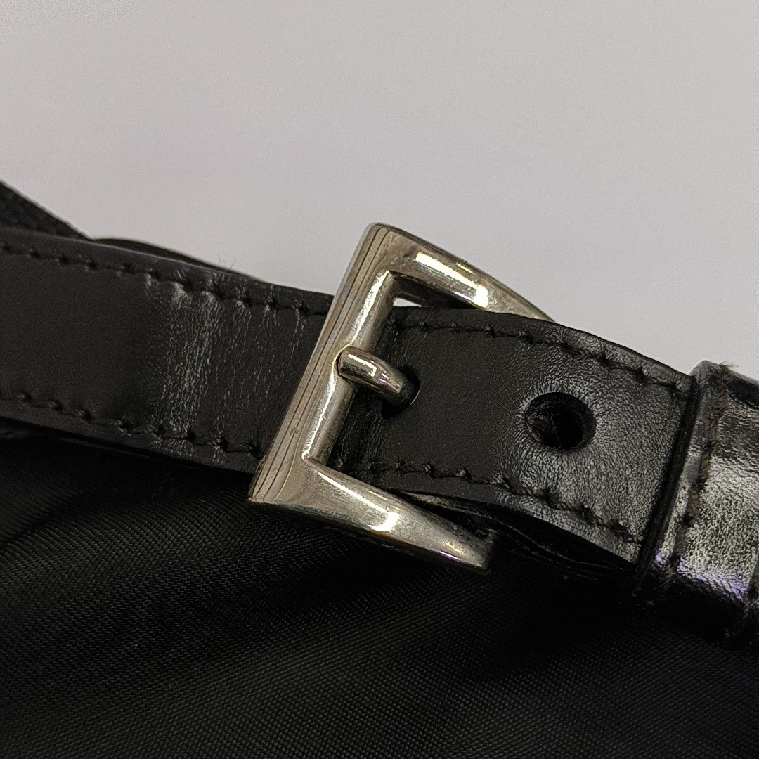 Vela Small Nylon Black