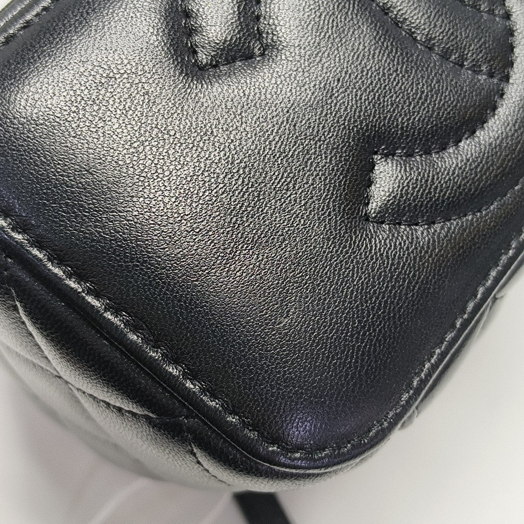 VANITY CASE Small Quilted Lambskin Black