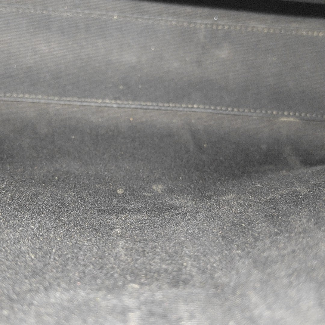 MANHATTAN Medium Calfskin Black