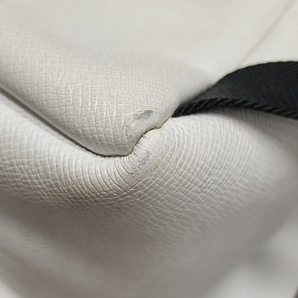 DISCOVERY PM Monogram Calfskin White