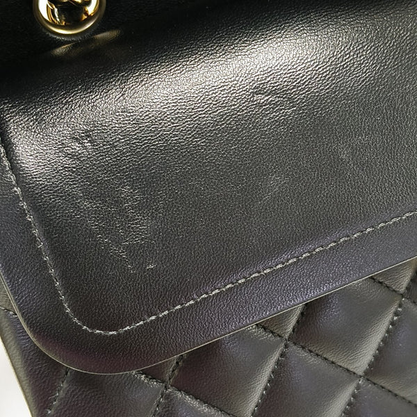 CLASSIC FLAP Medium Quilted Lambskin Black