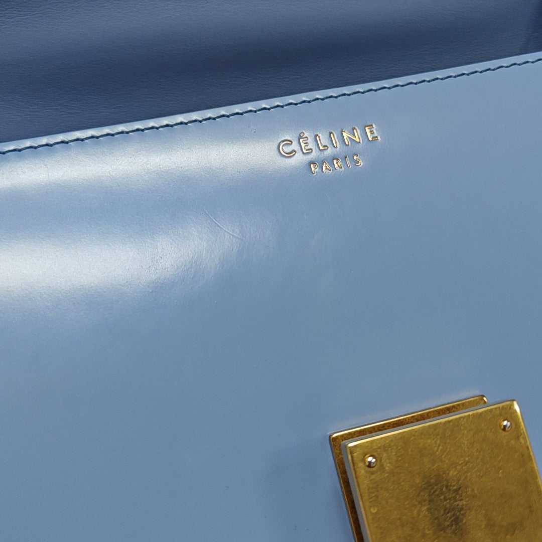 CLASSIC BOX Medium Calfskin Blue