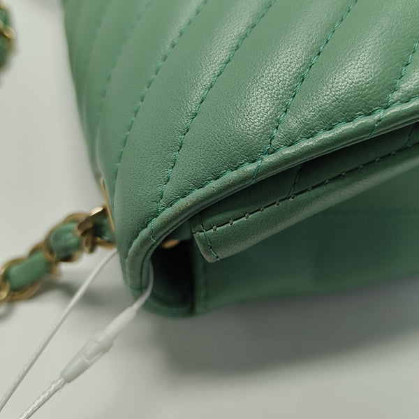 CLASSIC FLAP Mini Chevron Calfskin Green