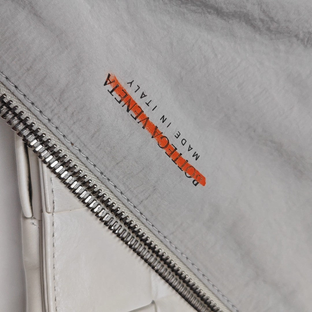 Cassette Medium Calfskin White