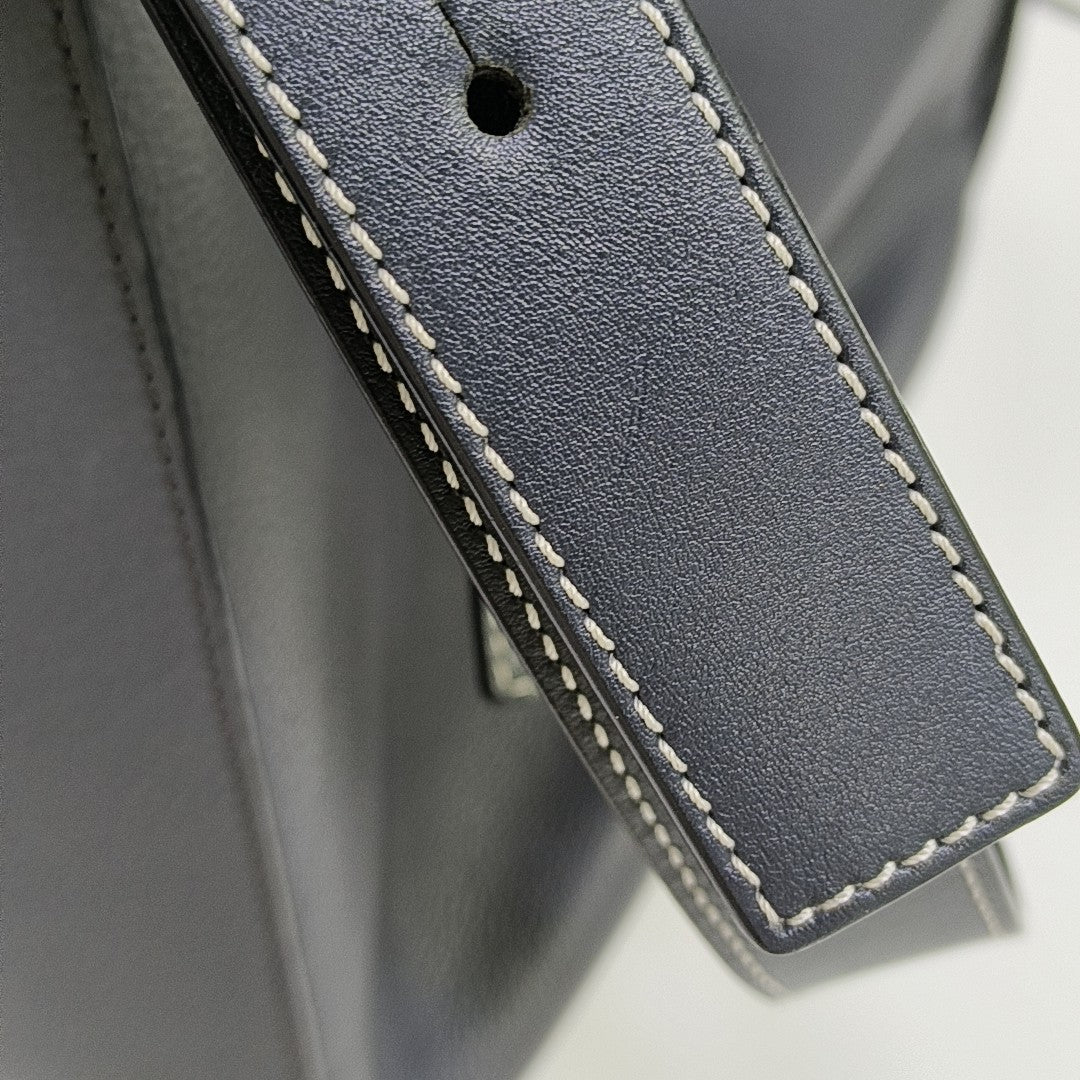 Hammock Small Calfskin Gray