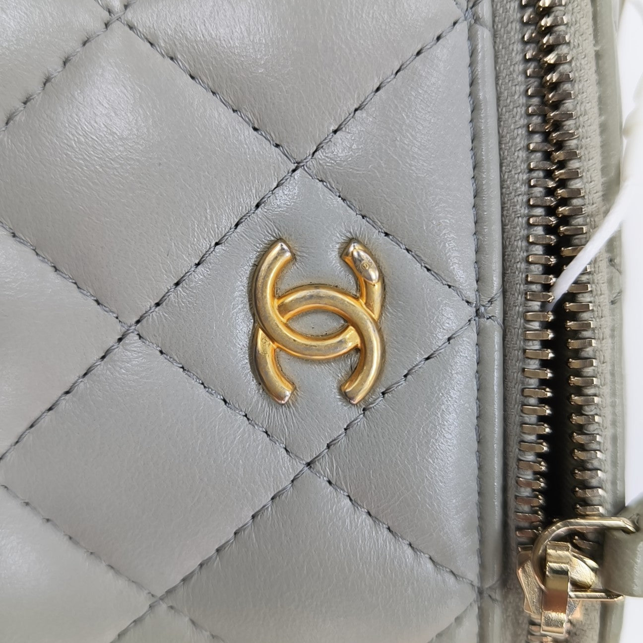 VANITY CASE Mini Quilted Lambskin Gray