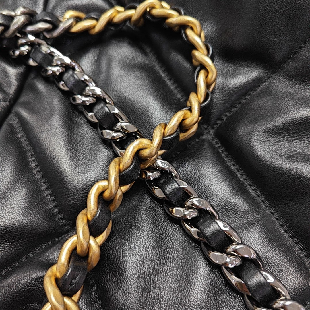 CHANEL 19 Mini Quilted Lambskin Black