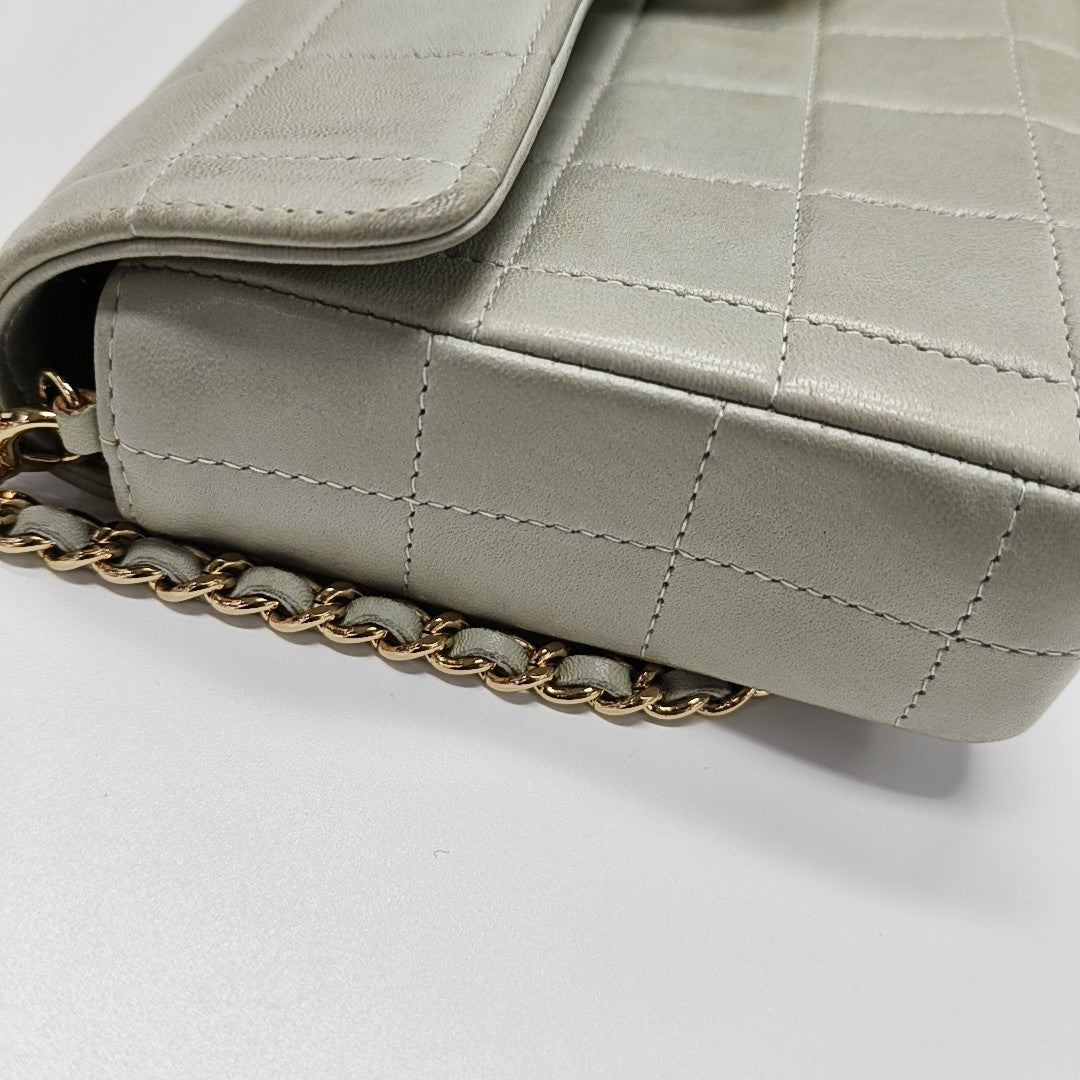 CHOCOLATE BAR Quilted Lambskin Gray