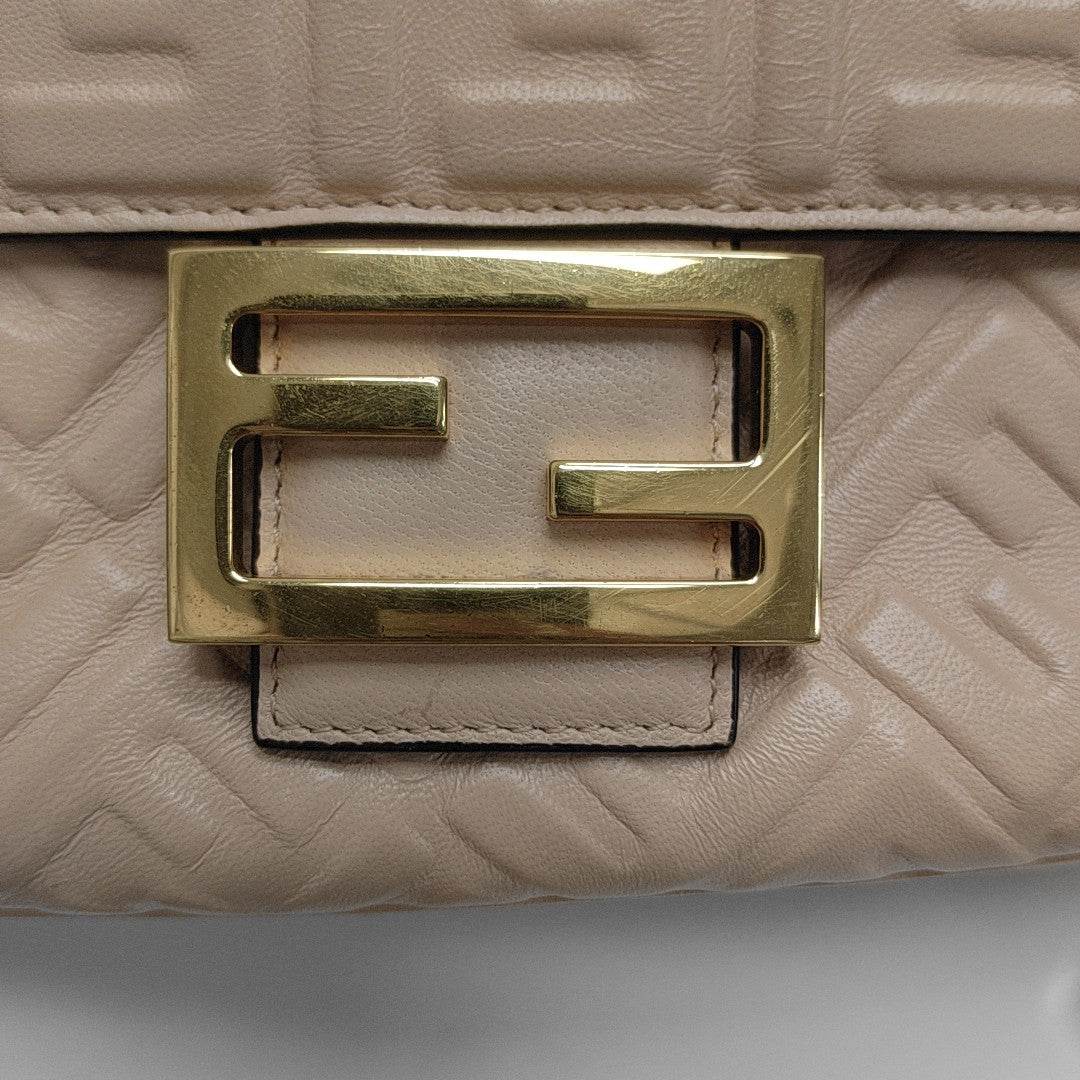 Authenticated pre-owned  Baguette Medium Lambskin Pink - Shoulder Bag at Looply