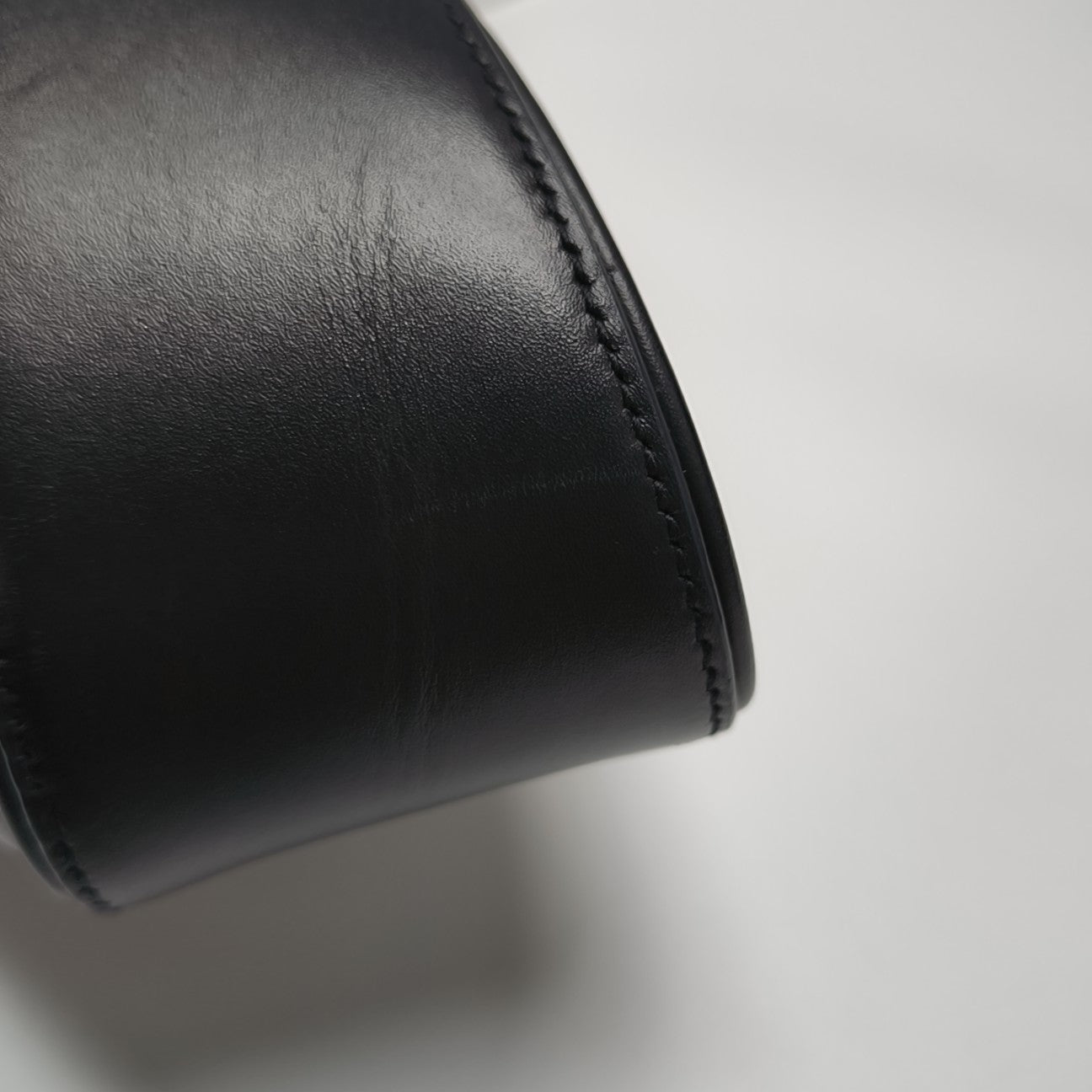 LE 5 À 7 Small Calfskin Black