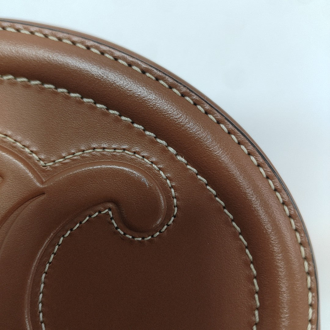 TRIOMPHE Small Calfskin Brown
