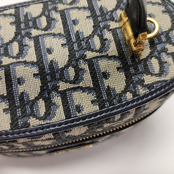 30 Montaigne Mini Oblique Canvas Blue