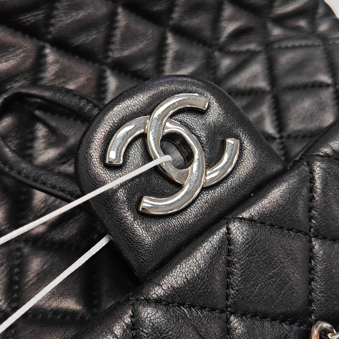 URBAN SPIRIT Small Quilted Lambskin Black