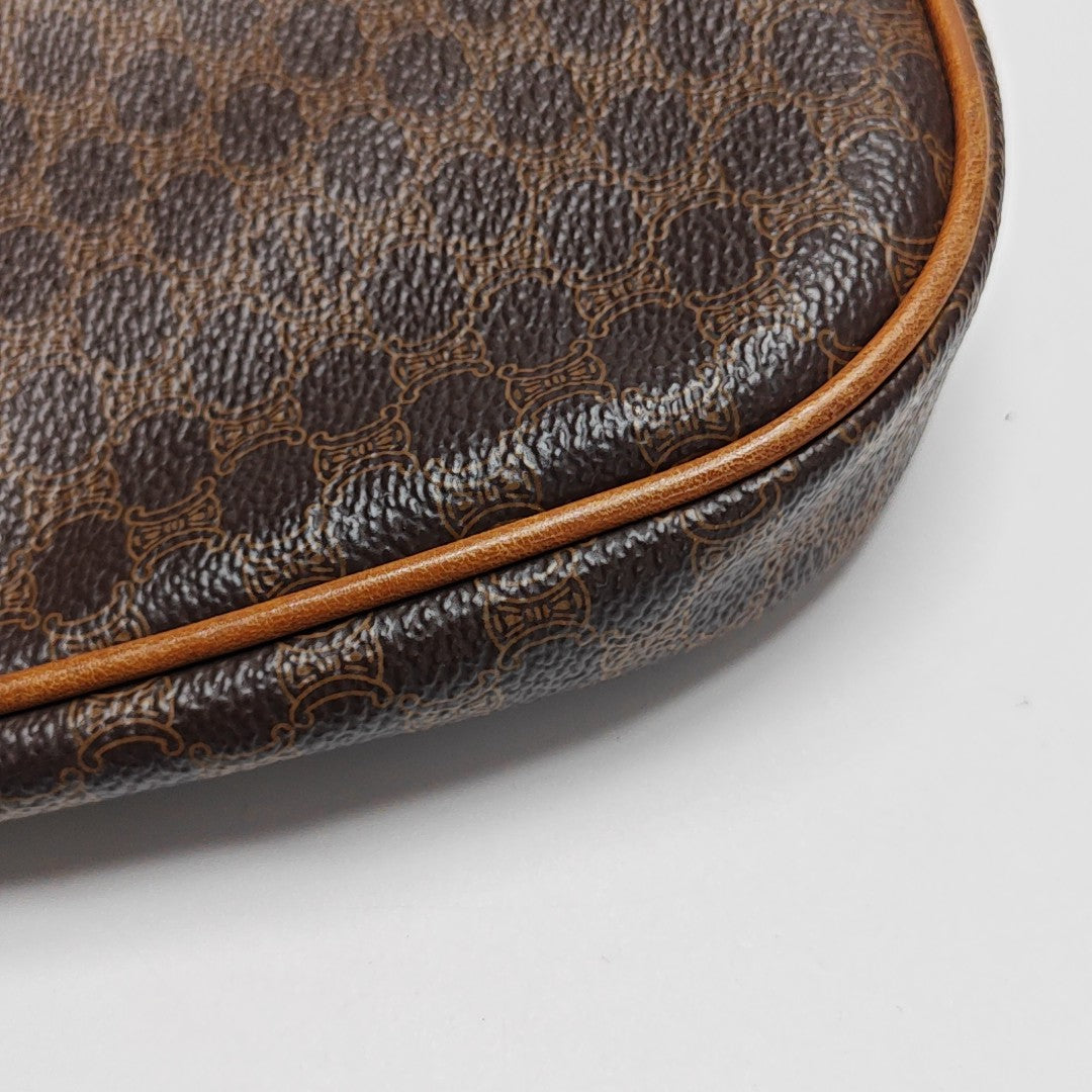 Coated Canvas Brown