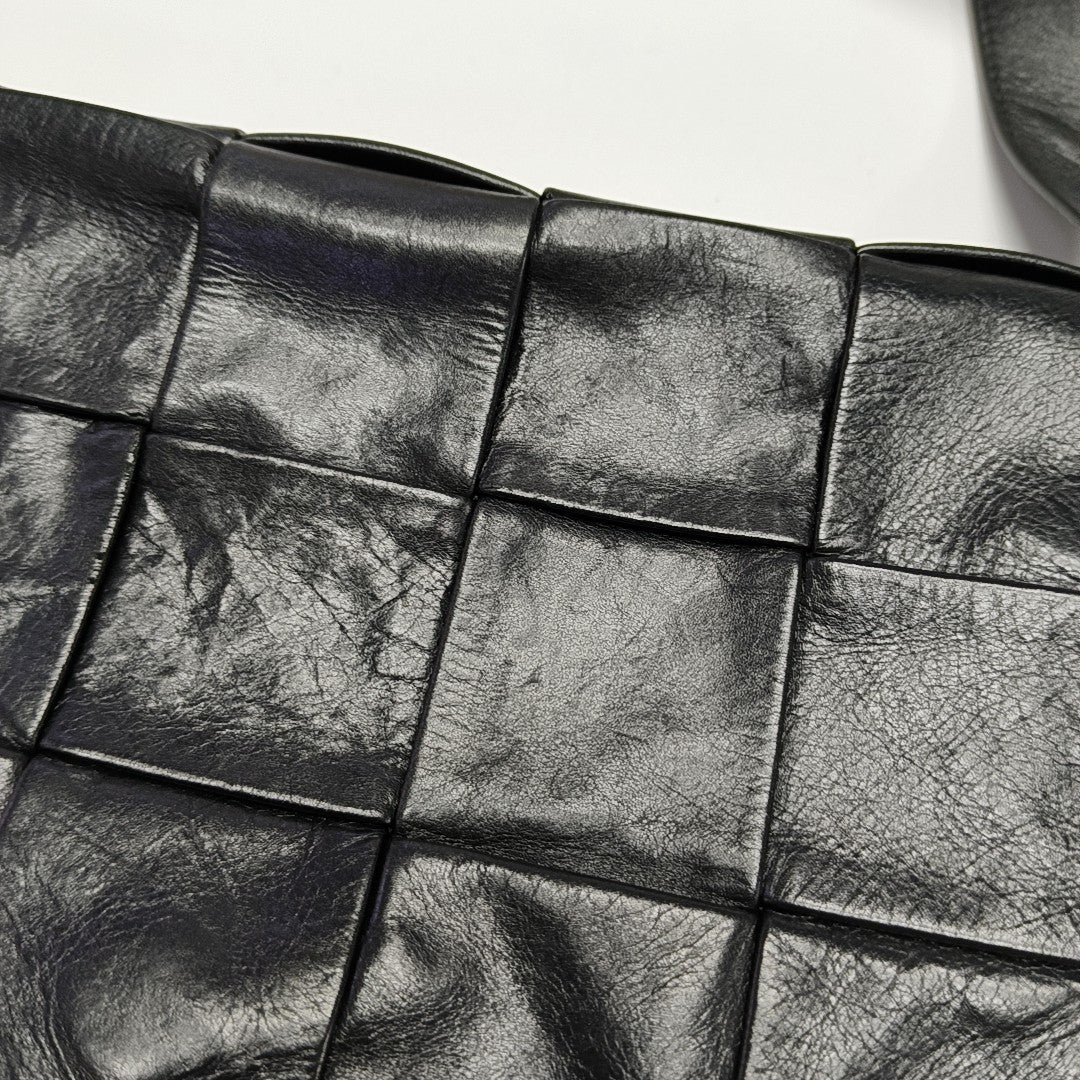 Cassette Medium Calfskin Black