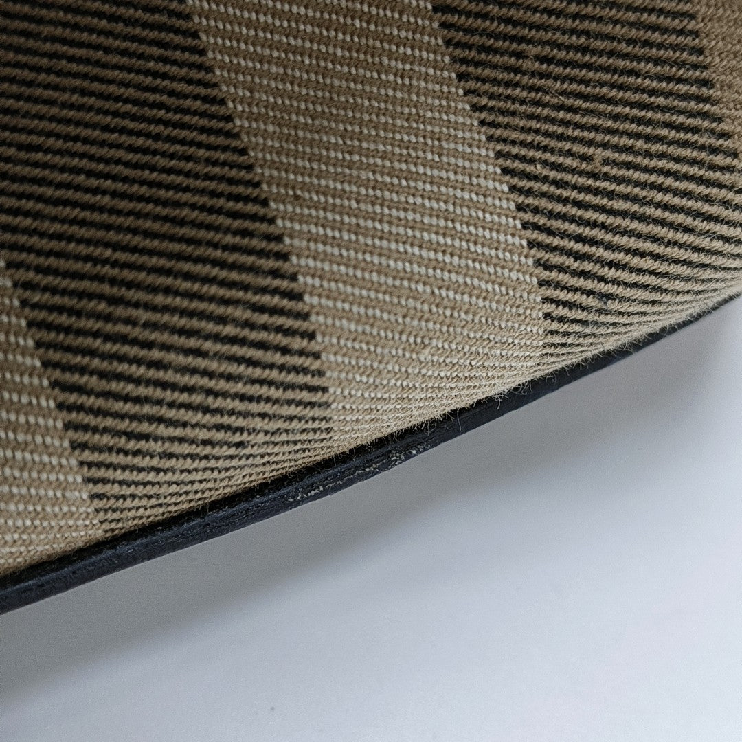 The Banner Medium Calfskin Gray