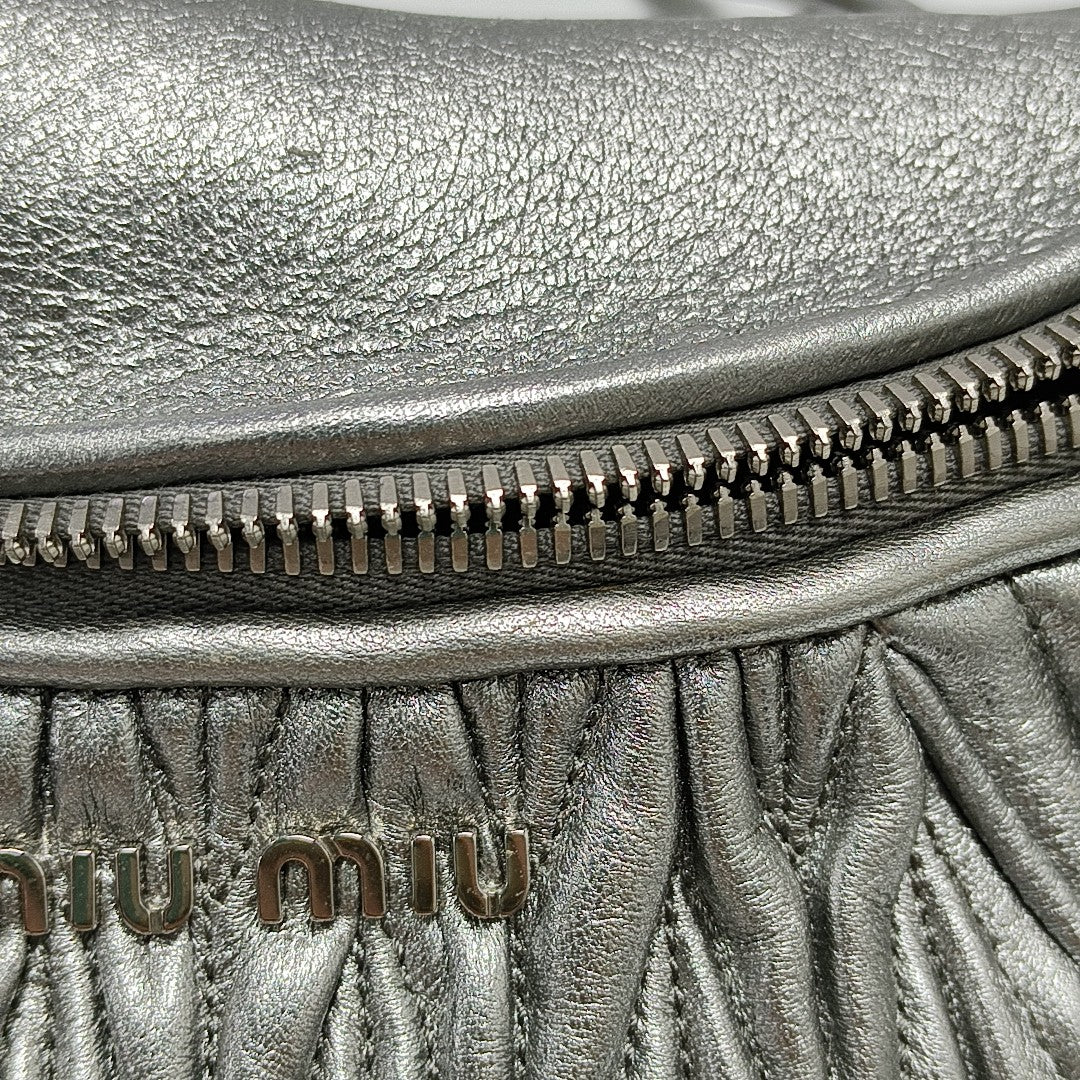 Two-Tone Waist Bag Quilted Lambskin Silver