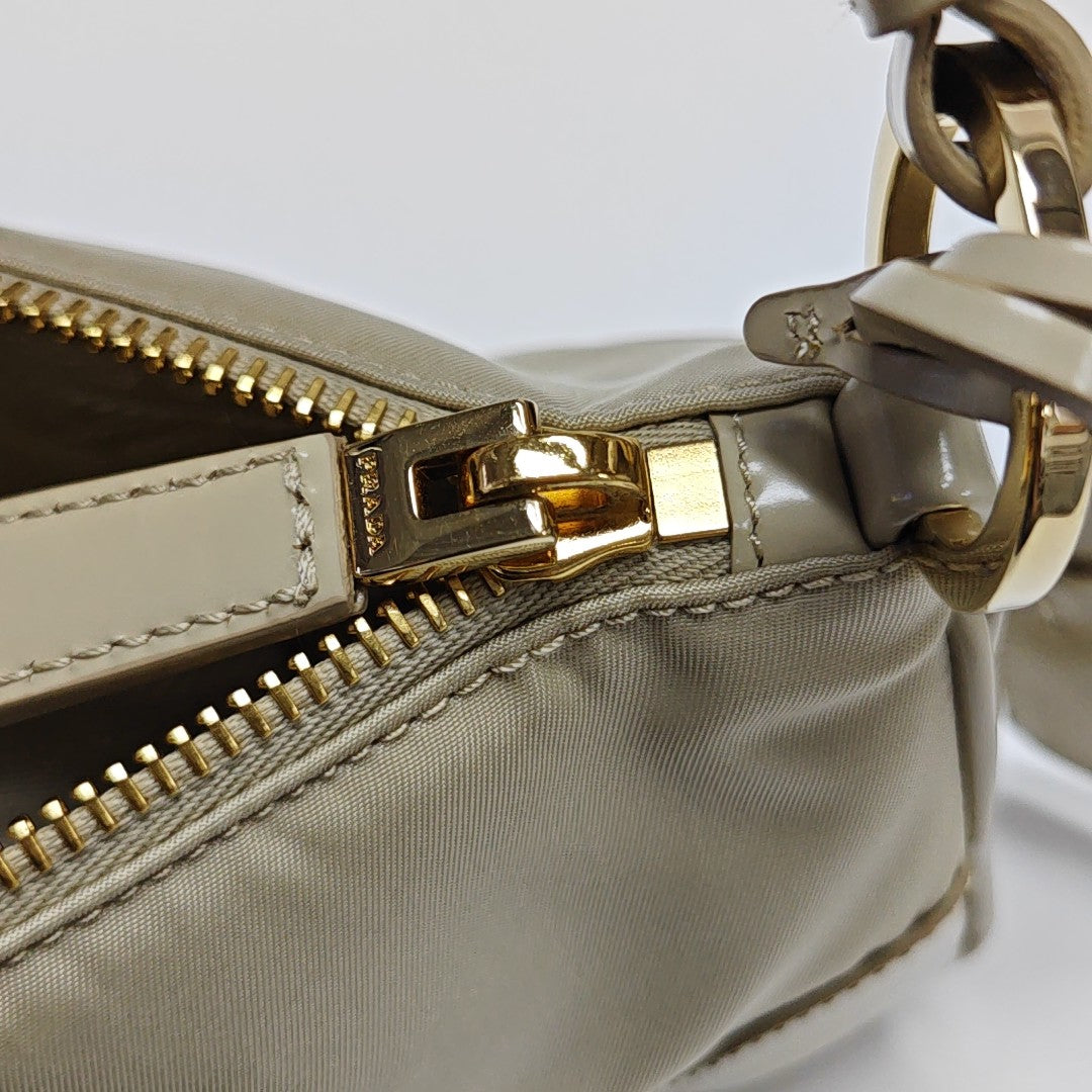 Re-Edition Nylon Beige